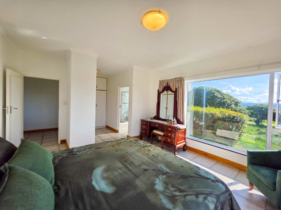 4 Bedroom Property for Sale in Stilbaai Wes Western Cape